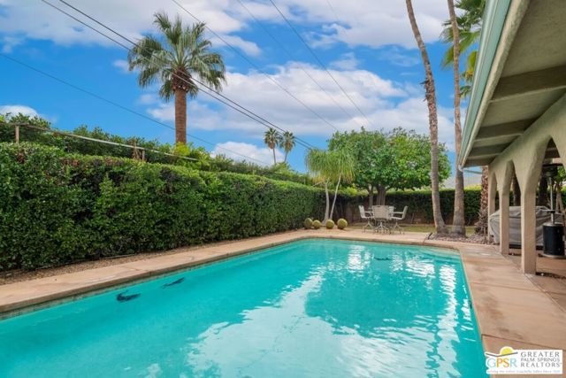 648 S Roxbury Drive, Palm Springs, CA 92264