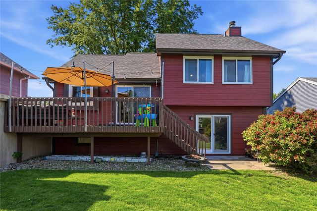 5313 Meadow Place, West Des Moines, IA 50266