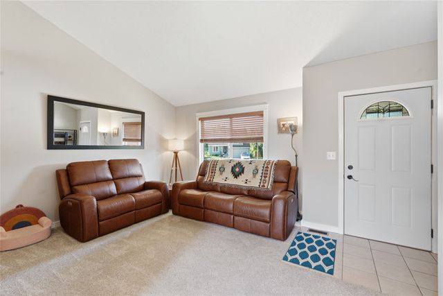 5313 Meadow Place, West Des Moines, IA 50266