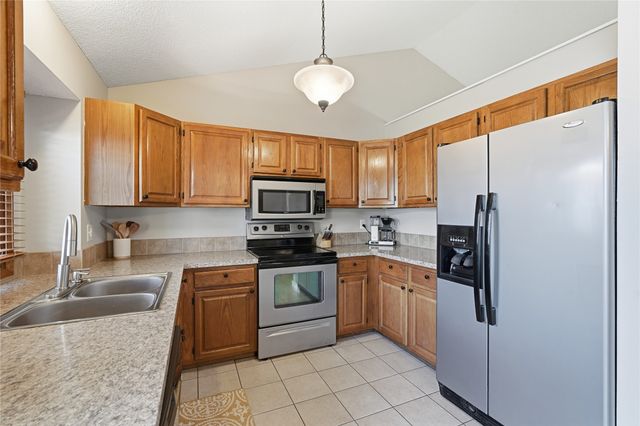 5313 Meadow Place, West Des Moines, IA 50266