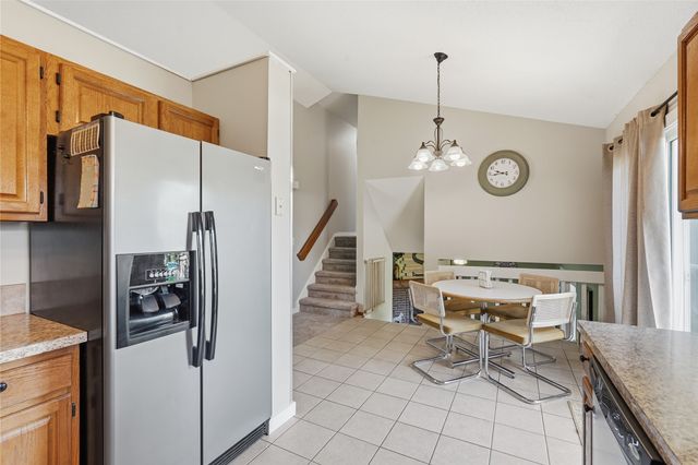 5313 Meadow Place, West Des Moines, IA 50266