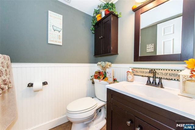 26 Concord H, West Milford, NJ 07480