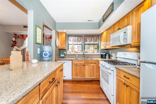 26 Concord H, West Milford, NJ 07480