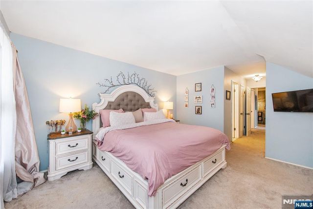 26 Concord H, West Milford, NJ 07480