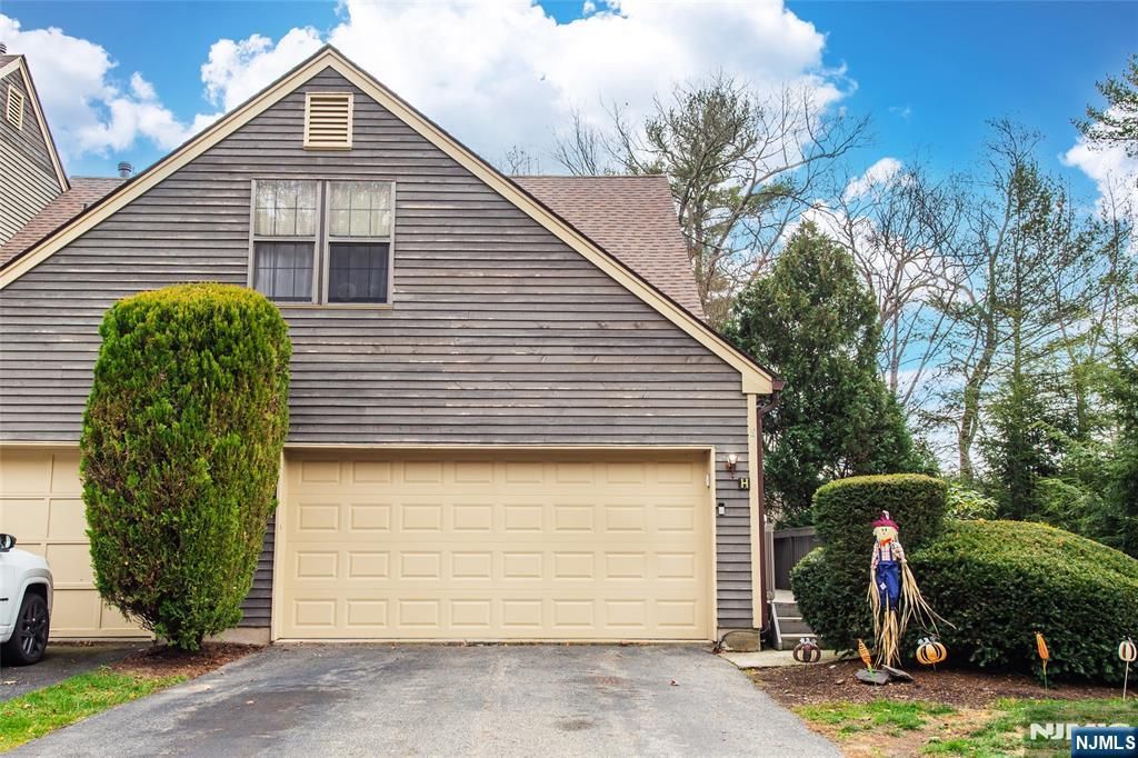 26 Concord H, West Milford, NJ 07480