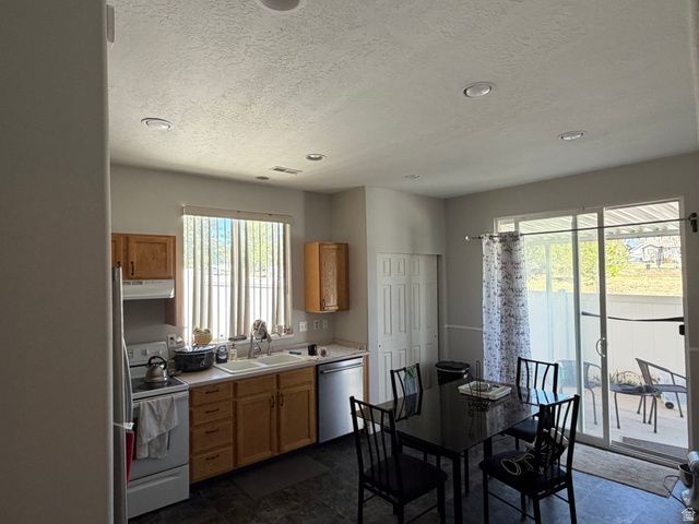 5928 W ROSEBERRY ST, West Jordan, UT 84081