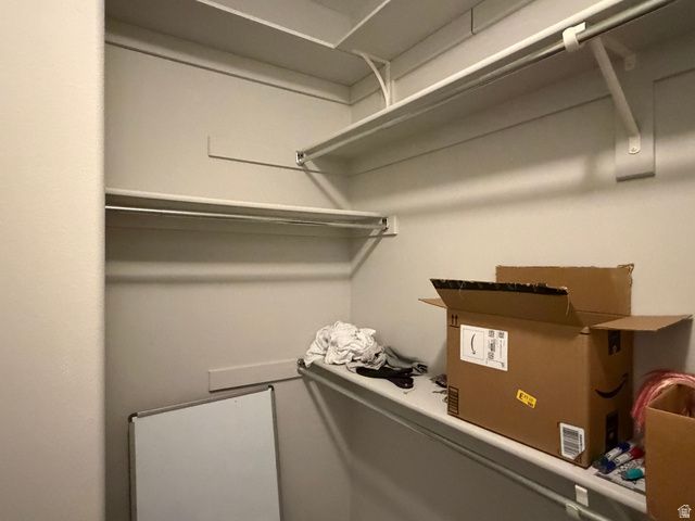 5928 W ROSEBERRY ST, West Jordan, UT 84081