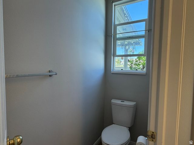 5928 W ROSEBERRY ST, West Jordan, UT 84081