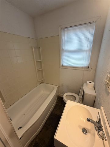 1204 NW Taft, Lawton, OK 73507