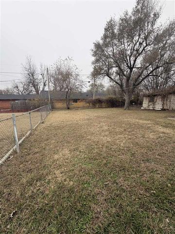 1204 NW Taft, Lawton, OK 73507