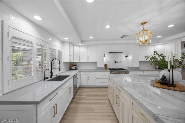 11120 Pentland Downs Street, Las Vegas, NV 89141