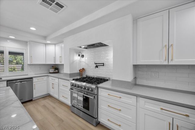 11120 Pentland Downs Street, Las Vegas, NV 89141
