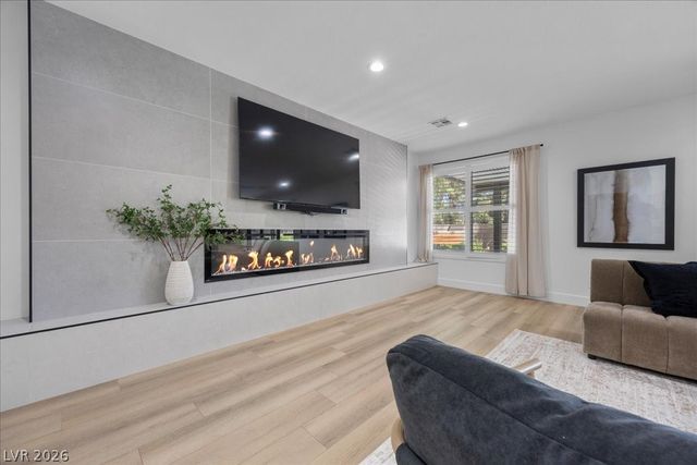 11120 Pentland Downs Street, Las Vegas, NV 89141