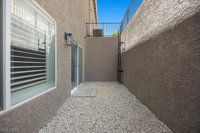 11120 Pentland Downs Street, Las Vegas, NV 89141