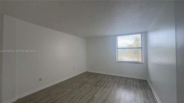 14611 N Kendall Dr 304L, Miami, FL 33186