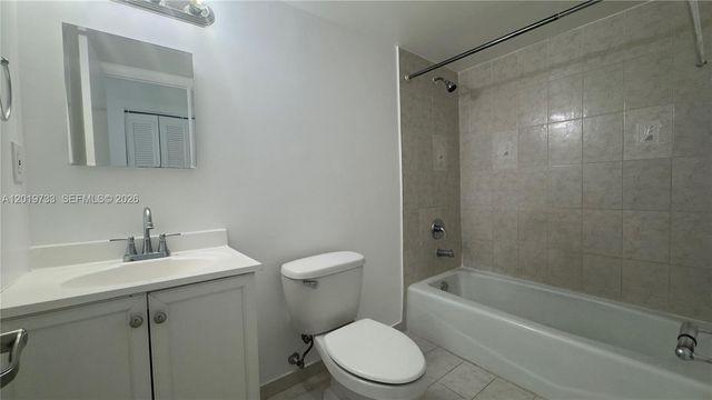 14611 N Kendall Dr 304L, Miami, FL 33186