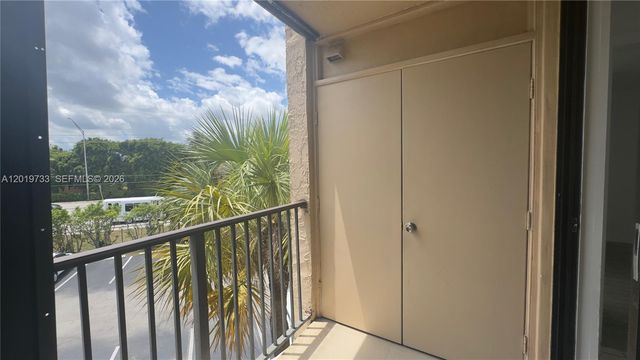 14611 N Kendall Dr 304L, Miami, FL 33186