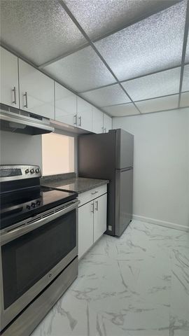 14611 N Kendall Dr 304L, Miami, FL 33186