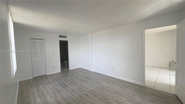14611 N Kendall Dr 304L, Miami, FL 33186