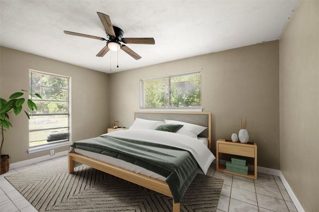 140 Friar Tuck Road, Shepherd, TX 77371