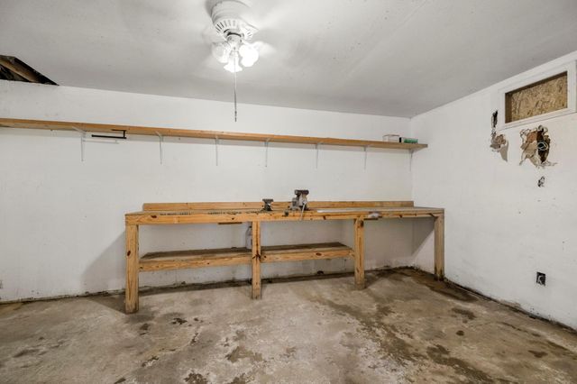 140 Friar Tuck Road, Shepherd, TX 77371