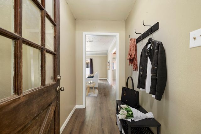 140 Friar Tuck Road, Shepherd, TX 77371