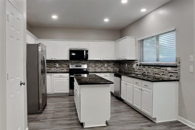16306 Ash Point Lane, Sugar Land, TX 77498