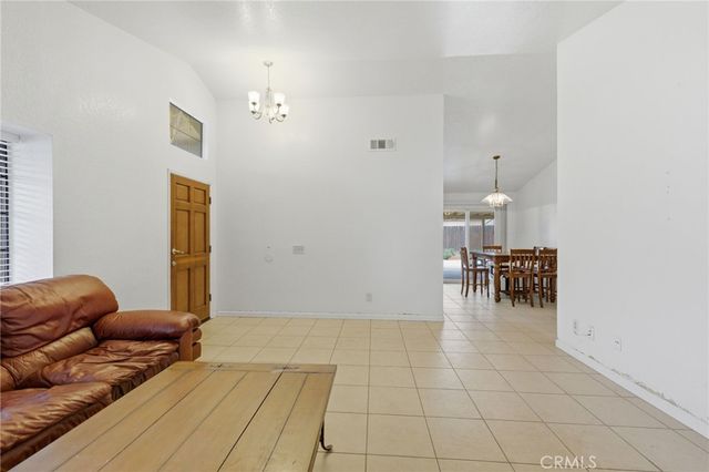 5952 Maybelle St, Riverside, CA 92504