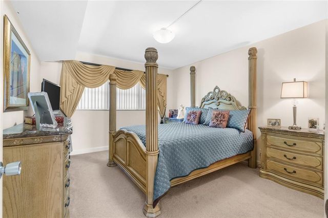 3800 Oaks Clubhouse Drive 110, Pompano Beach, FL 33069