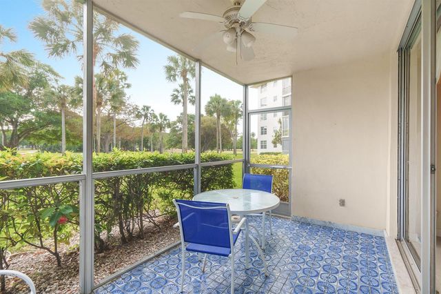 3800 Oaks Clubhouse Drive 110, Pompano Beach, FL 33069