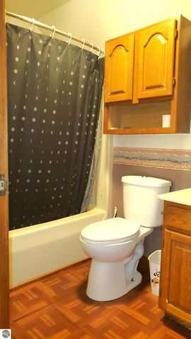 2704 W Deerfield Road, Mt Pleasant, MI 48858