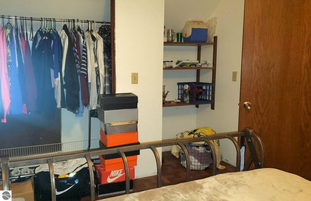 2704 W Deerfield Road, Mt Pleasant, MI 48858