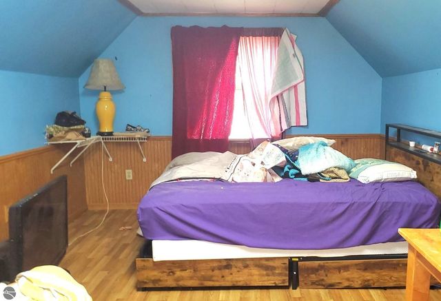 2704 W Deerfield Road, Mt Pleasant, MI 48858
