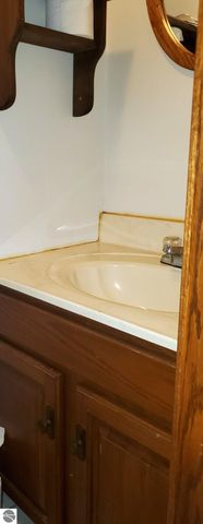 2704 W Deerfield Road, Mt Pleasant, MI 48858
