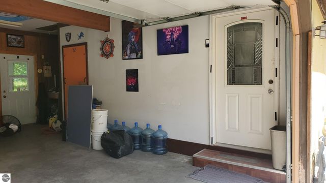 2704 W Deerfield Road, Mt Pleasant, MI 48858