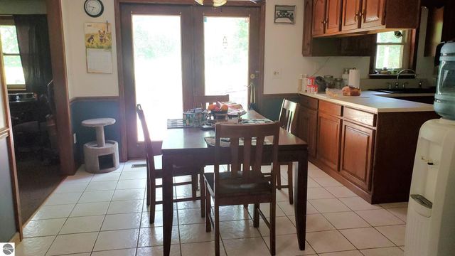 2704 W Deerfield Road, Mt Pleasant, MI 48858