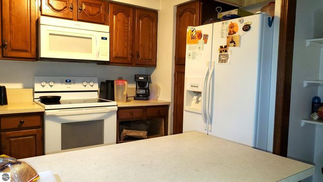 2704 W Deerfield Road, Mt Pleasant, MI 48858