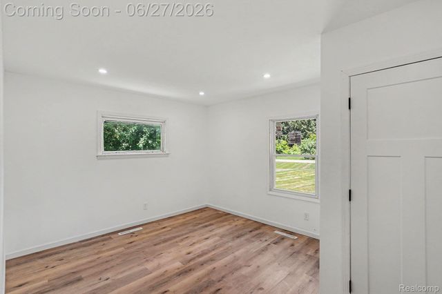 3217 W Cass Avenue, Flint, MI 48504
