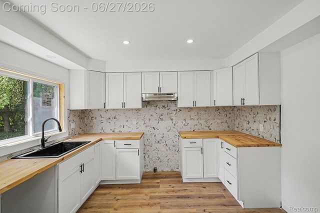 3217 W Cass Avenue, Flint, MI 48504