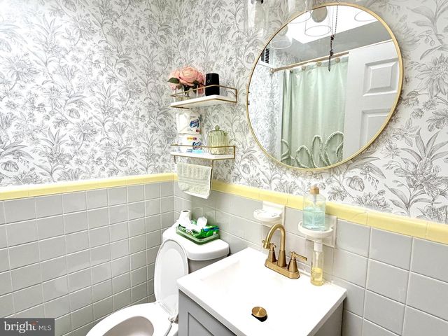 3033 VISTA ST, Philadelphia, PA 19152