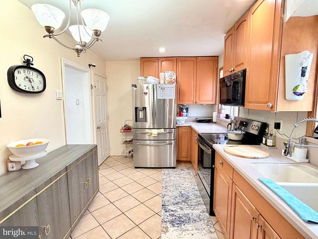 3033 VISTA ST, Philadelphia, PA 19152