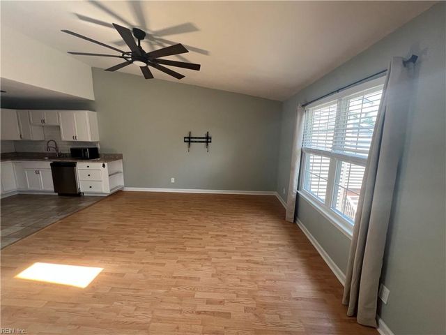 3615 Clover Meadows DR, Chesapeake, VA 23321