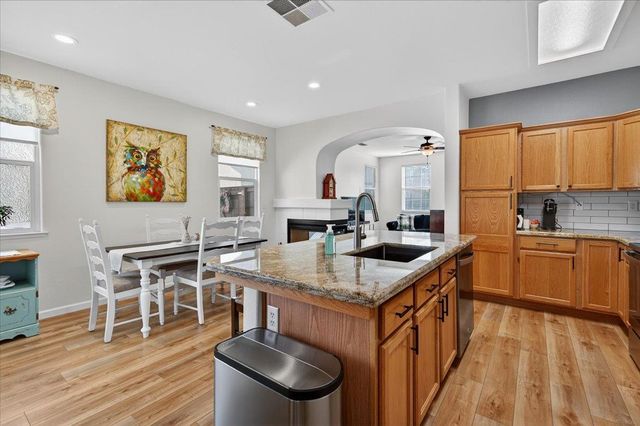 1618 N Dublin Lane, Clovis, CA 93619