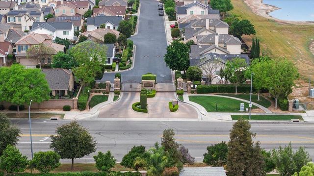 1618 N Dublin Lane, Clovis, CA 93619