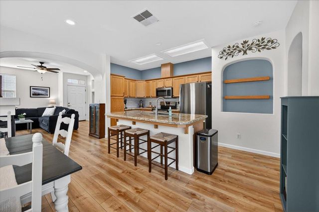 1618 N Dublin Lane, Clovis, CA 93619