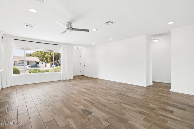 4622 E VIRGINIA Avenue, Phoenix, AZ 85008