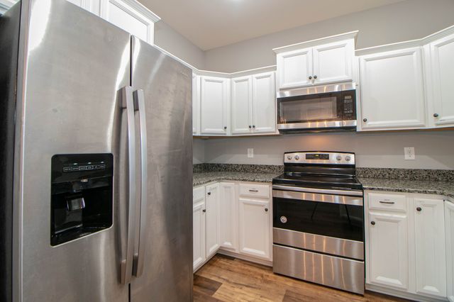 3300 Twelve Oaks Blvd, Clarksville, TN 37042
