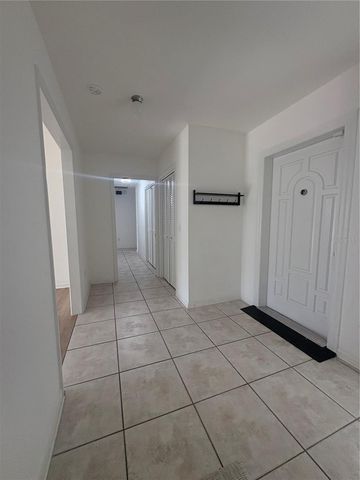 4906 W SAN RAFAEL STREET, Tampa, FL 33629