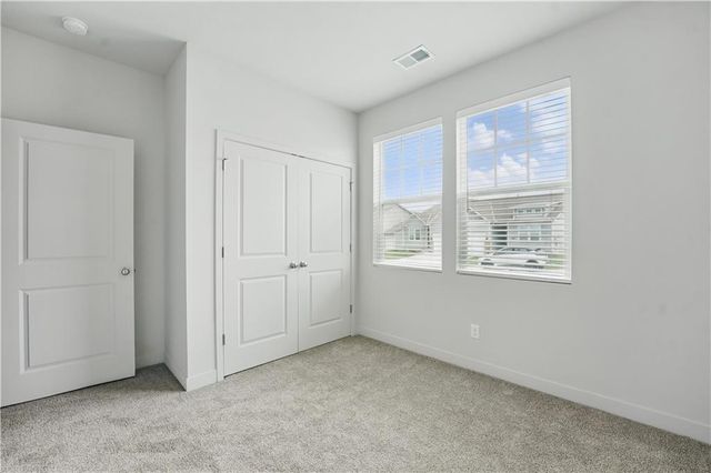 12405 S Acacia Drive, Lee's Summit, MO 64086