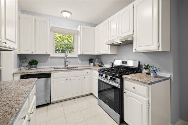 1201 W Arlington Avenue, Fort Worth, TX 76110